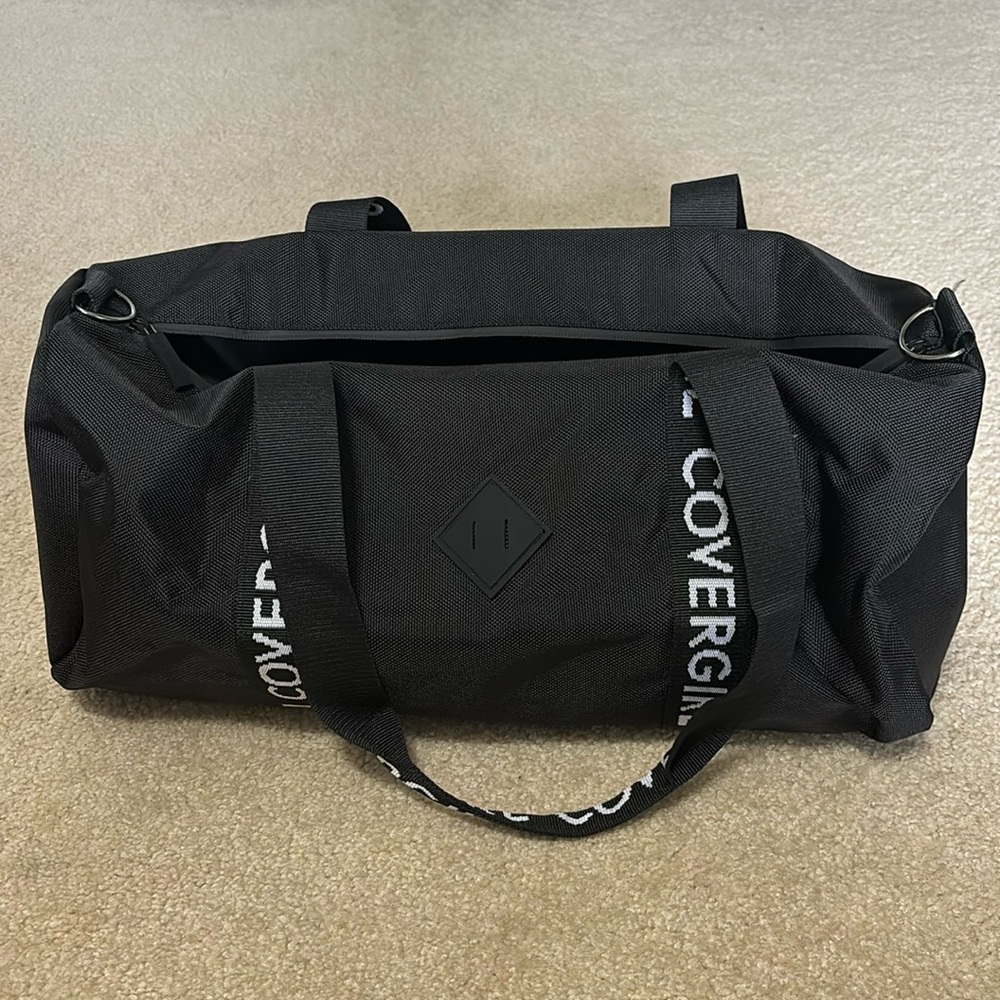 Covergirl Duffle Bag, Excellent Condition!